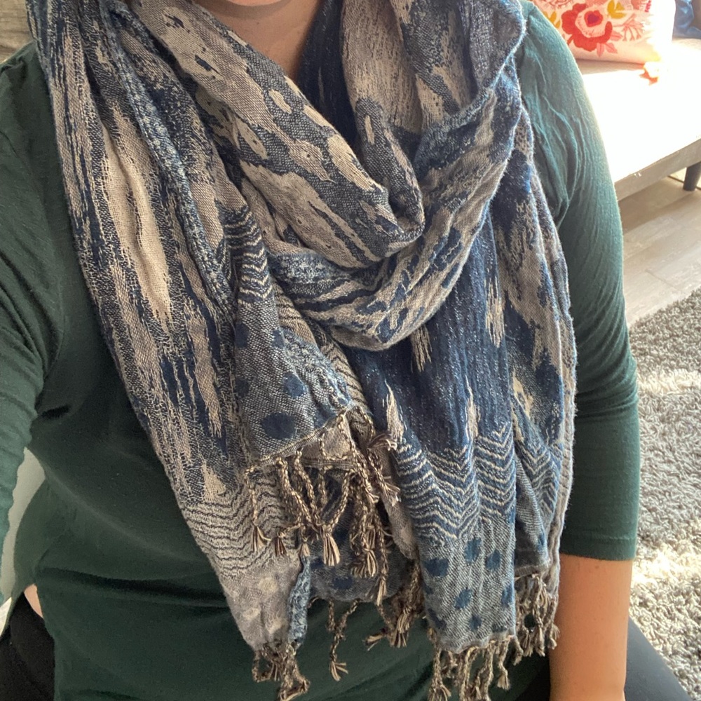 Navy and Tan Boho Ikat Patterned Scarf with Fringe 💙